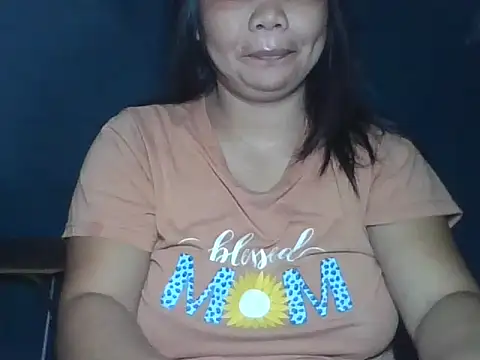 MommyKaye30 online show from August 9, 7:17 pm