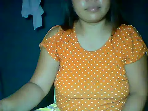 MommyKaye30 online show from May 31, 6:42 pm