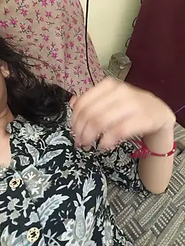 zoya baby  online show from July 28, 6:20 pm
