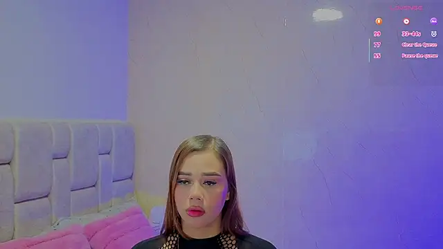 Naomilaurent online show from July 11, 9:15 pm