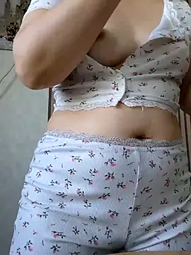 Horny girl11 online show from May 26, 10:03 am