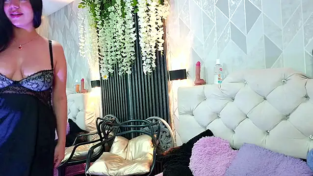 Zaira bonny online show from June 20, 4:21 pm