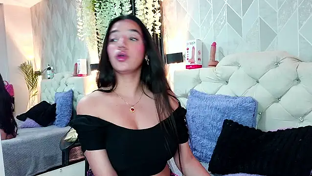 Zaira bonny online show from June 21, 5:50 pm