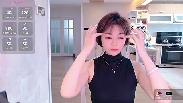 weeeoooo online show from June 4, 2:17 am