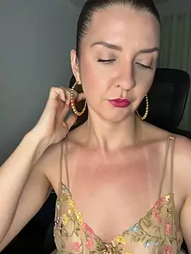 therealgingerr online show from July 11, 1:27 am