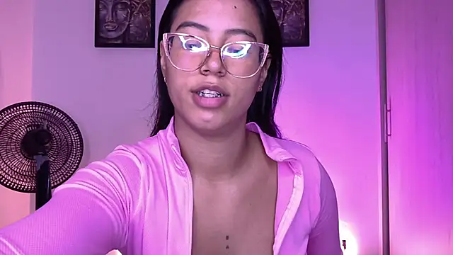 Raven stonee01 online show from July 12, 4:35 am