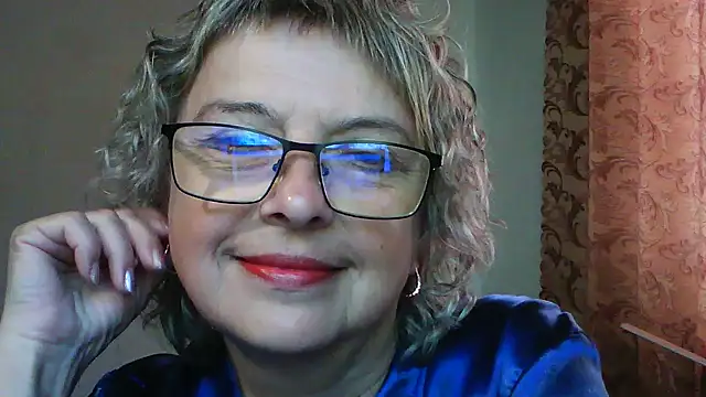 ElizabethGorden online show from June 14, 4:24 am