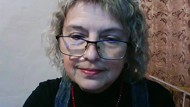 ElizabethGorden online show from June 16, 5:25 pm