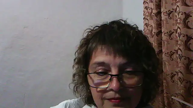 ElizabethGorden online show from June 1, 6:20 pm