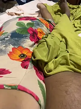 lovelycouple3 online show from July 4, 3:13 am