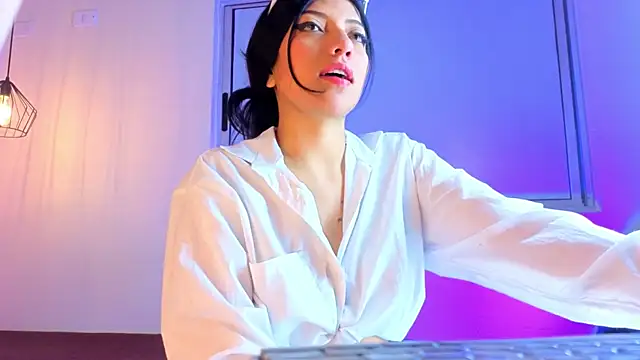 Ey Im simone  online show from June 18, 12:21 pm