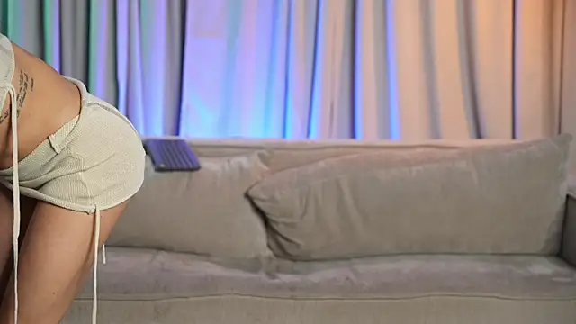 Mia ocampo online show from July 8, 1:02 pm