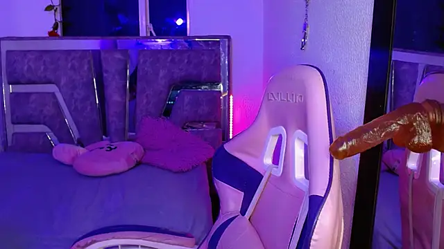 Destiny A online show from June 4, 2:43 pm