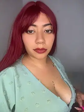 Erikaafox online show from August 3, 10:15 pm