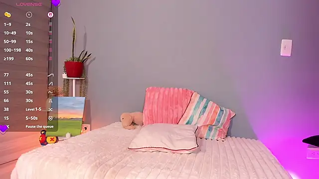 Cuteelili online show from June 7, 5:03 am