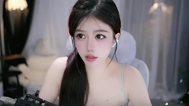 Cecily2 online show from May 24, 5:39 am