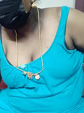 tamilkavitha123 online show from July 28, 3:21 pm