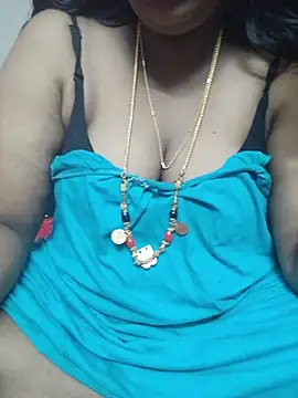 tamilkavitha123 online show from August 5, 2:40 am