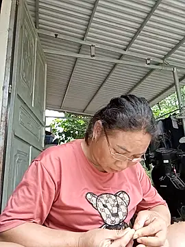 BlueGirlyeah online show from June 11, 7:16 am