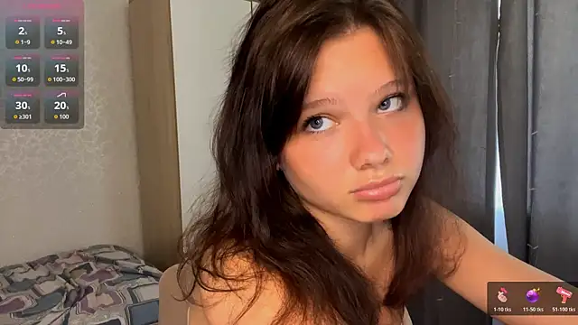 EmilyMercurial online show from July 10, 9:43 am