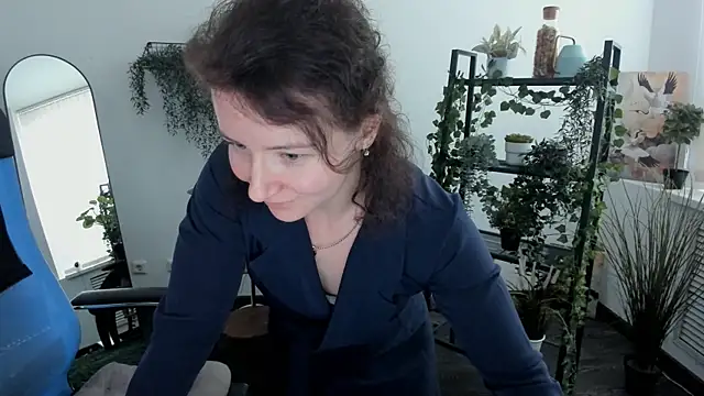 AureliaGleam online show from June 6, 7:36 am