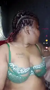 ChubbyMidgetxxx19 online show from August 5, 1:50 pm