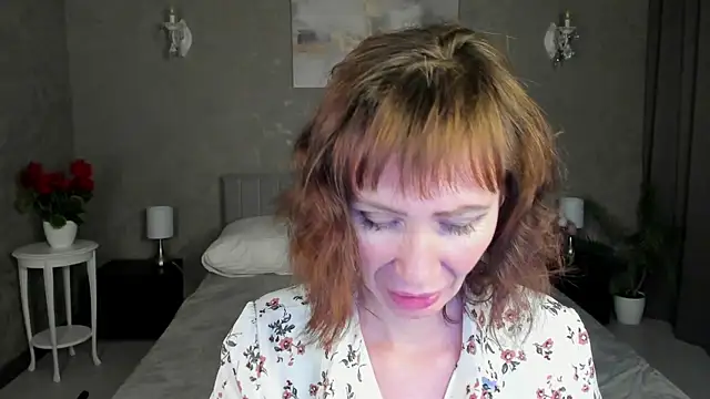 gracekellyyy online show from June 28, 12:34 pm
