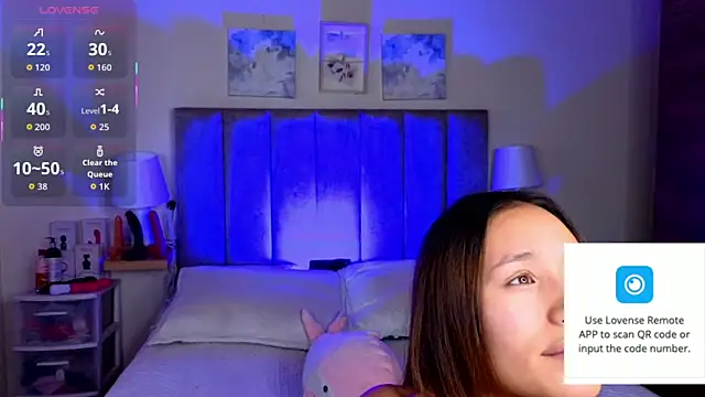 Victoria Hils online show from June 6, 4:24 pm