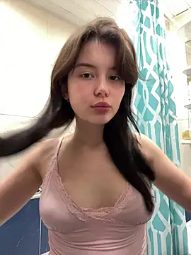 EvaHearts online show from August 9, 1:24 am