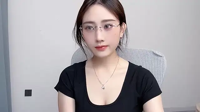  222Mia online show from June 17, 11:22 am
