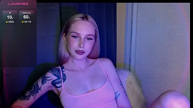 MichelleVelour online show from June 25, 5:14 pm