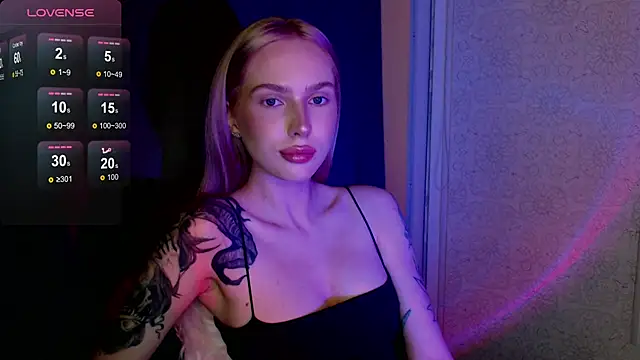 MichelleVelour online show from May 22, 5:11 pm