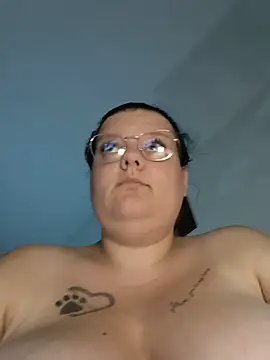 BadMommyyyyy online show from May 23, 3:43 pm