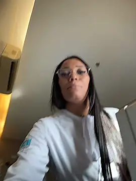 modelisa01 online show from June 10, 12:04 pm