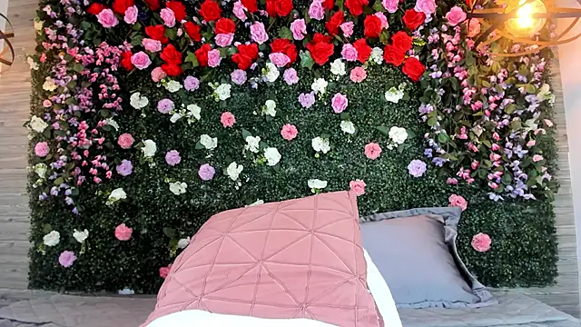ViolettGracee online show from June 19, 12:52 pm