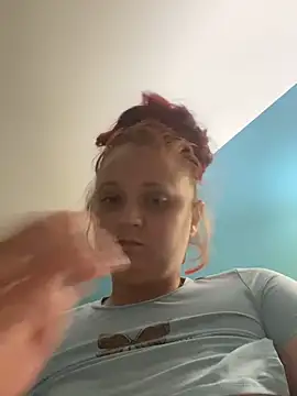 Wetwet6985 online show from May 12, 5:48 am