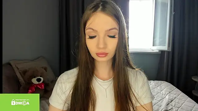 LillianFowler online show from June 7, 5:25 am