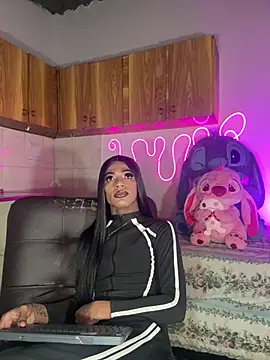 violeta E  online show from June 12, 5:48 am