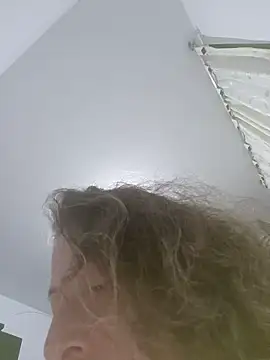 Nikki milf69 online show from May 20, 4:20 am