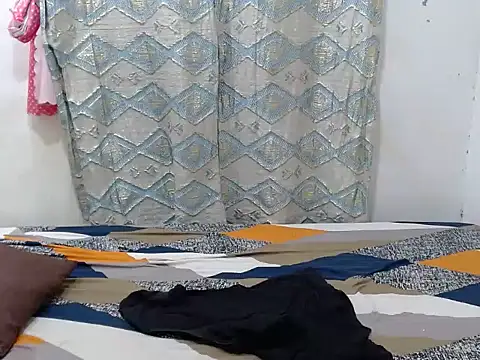 Cumfuckme33 online show from May 13, 6:02 pm
