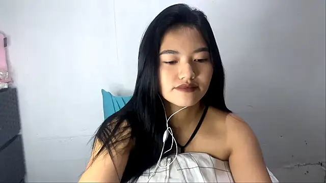 StellaHurtis online show from May 14, 9:37 am