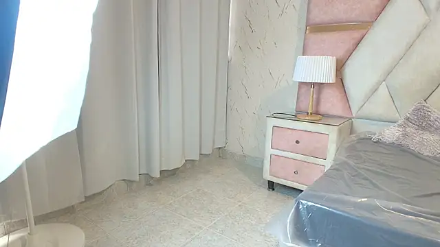 isabella luxet online show from May 13, 11:49 am