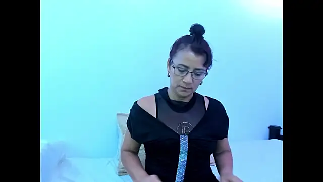 Ms Amada online show from May 16, 12:02 am