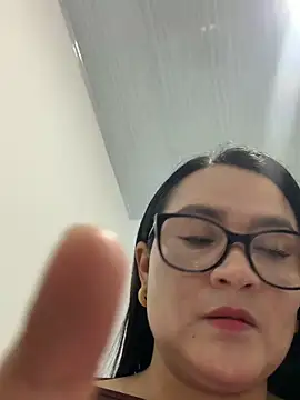 rousee69  online show from June 12, 3:47 am