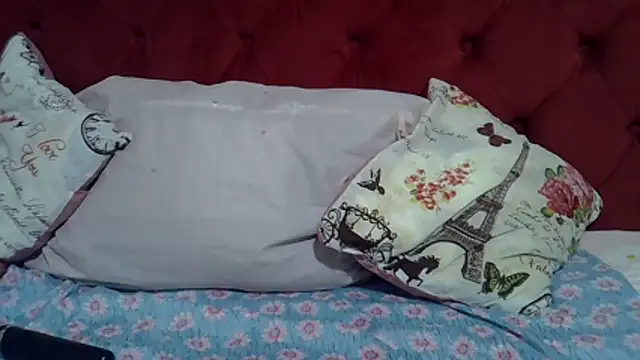 Queenleahx online show from June 16, 6:03 am