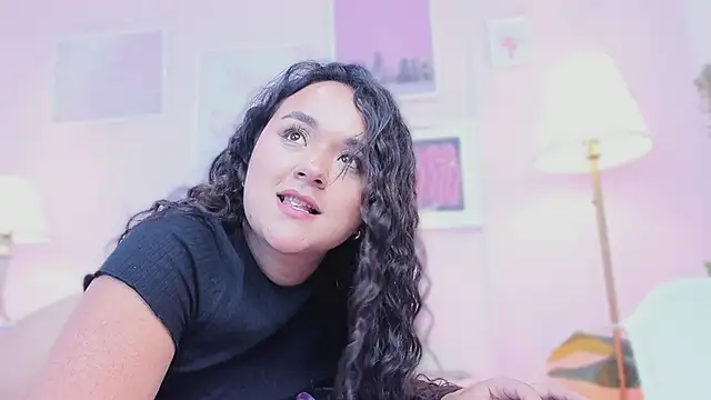 Kitty lulu  online show from June 13, 4:10 am