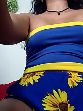 tinahturndo online show from May 31, 6:42 pm