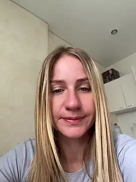 AnnaMist  online show from July 4, 5:47 am