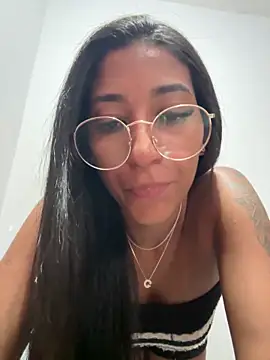 julia hoot online show from May 15, 11:40 pm