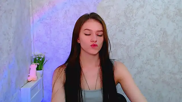 AprillXoxo online show from June 10, 3:00 pm
